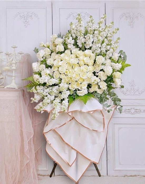 Beyaz Ferforje Buket