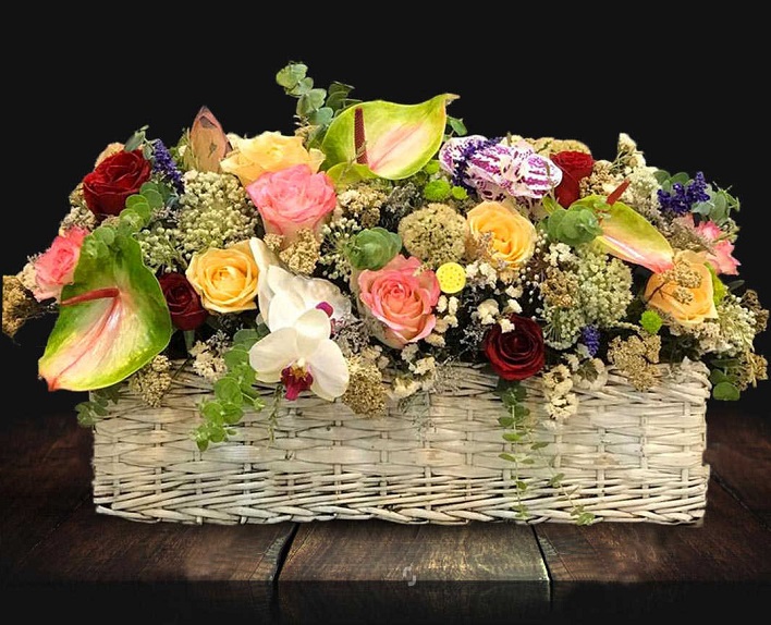 sepette-renkli-cicekler